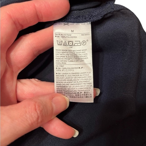 Banana Republic Blue Tiered V-Neck Sleeveless Blouse Size M - Picture 13 of 13